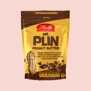Confezione di cereali croccanti al cacao Mr. PLIN Stella, ripieni di crema d’arachidi, con il 48% di zuccheri in meno e fonte di proteine.