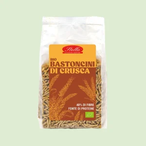 Confezione di Bastoncini di Crusca Bio Stella, ricchi di fibre (40%) e fonte di proteine, con etichetta arancione e marrone.