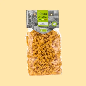Confezione da 250g di fusilli di mais biologici Pasta d’Alba, pasta senza glutine in sacchetto trasparente con etichetta verde e nera.