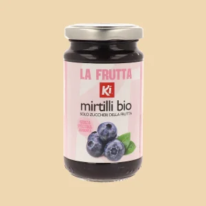 fronte barattolo confettura di mirtilli bio Ki 220g, etichetta rosa con scritta “solo zuccheri della frutta” e “senza pectina aggiunta”