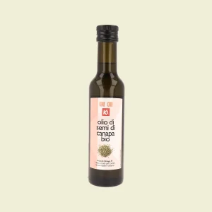 Bottiglia da 250ml di Olio di Semi di Canapa biologico Ki, ricco di Omega 3, con etichetta frontale su sfondo chiaro.